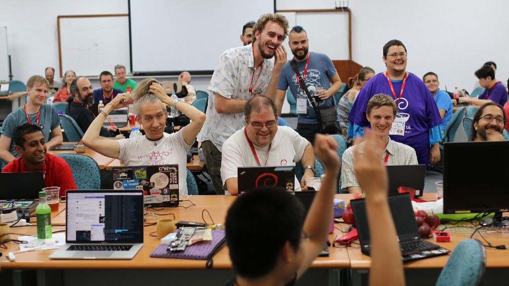 Μέλη του Debian στο Debconf18 στο Hsinchu διασκεδάζοντας πραγματικά